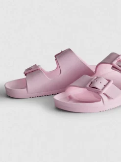 Sandalen mit Schnallenriemen und dicker Sohle