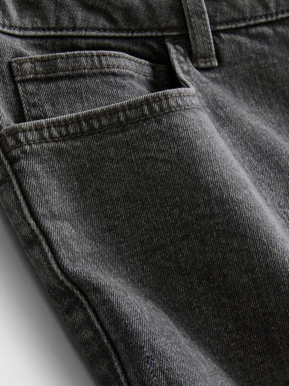 Schmale Jeansshorts mit mittlerer Leibhöhe