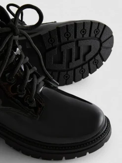 Schnürstiefeletten