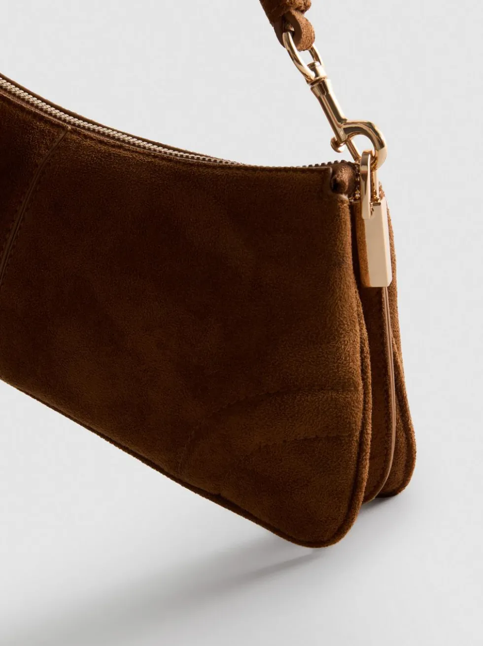 Schultertasche in Wildleder-Optik