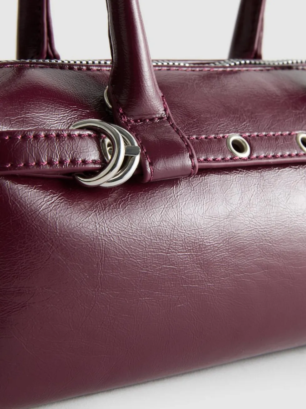 Schultertasche mit Ösen