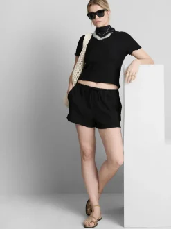 Shorts mit Falten und Kordelzug