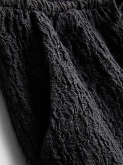 Shorts mit Falten und Kordelzug
