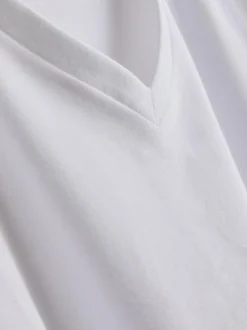 Slim-Fit-T-Shirt mit V-Ausschnitt und Stretchanteil