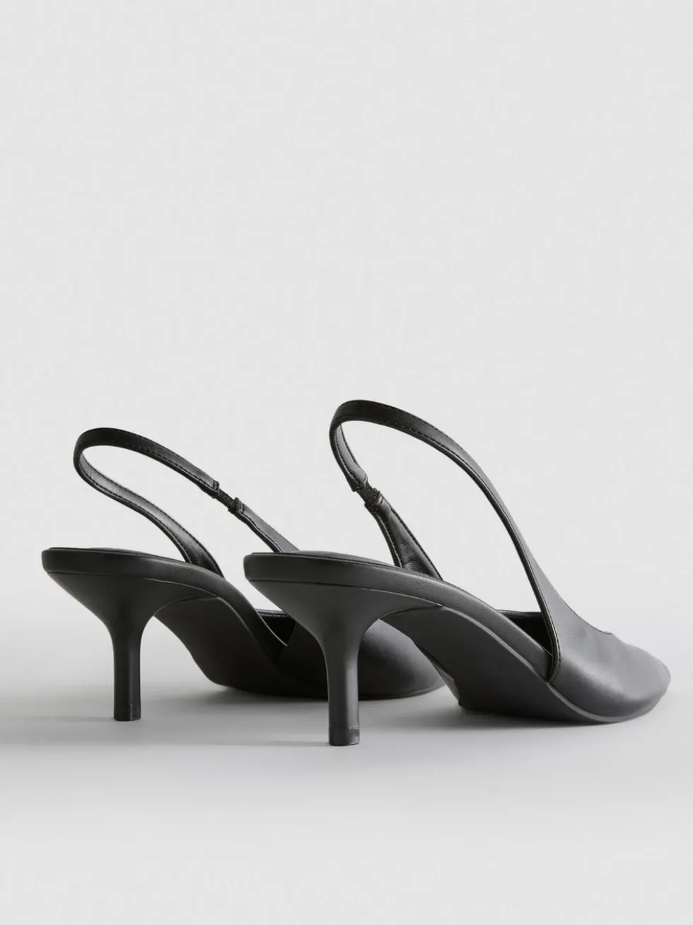 Slingback-Pumps aus Kunstleder