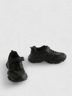 Sneaker mit dicker Sohle