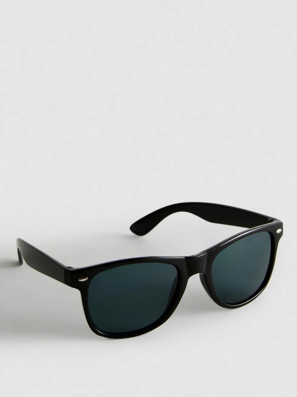 Sonnenbrille mit rechteckigen Gläsern
