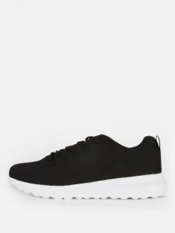 Sportliche Sneaker mit Schnürsenkeln