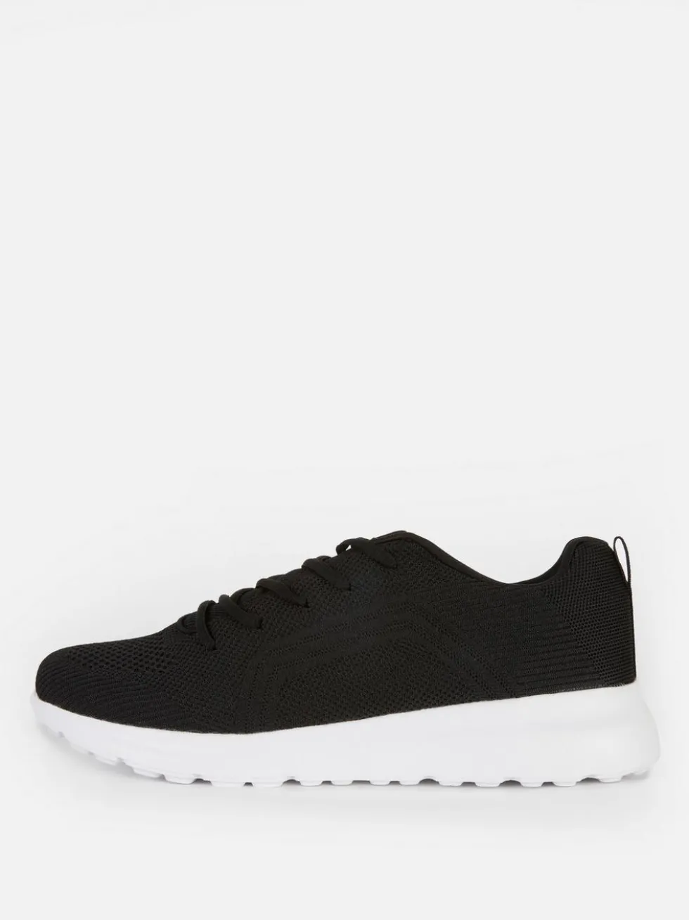Sportliche Sneaker mit Schnürsenkeln