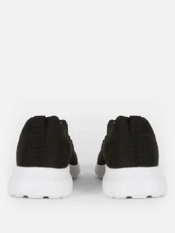 Sportliche Sneaker mit Schnürsenkeln