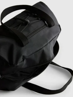 Sporttasche mit Taschendetail