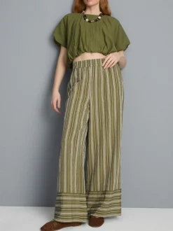 Strukturierte, gestreifte Hose mit weitem Bein
