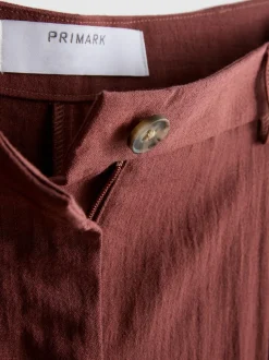 Strukturierte, lässige Hose mit mittlerer Leibhöhe