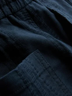 Strukturierte Shorts mit Kordelzug
