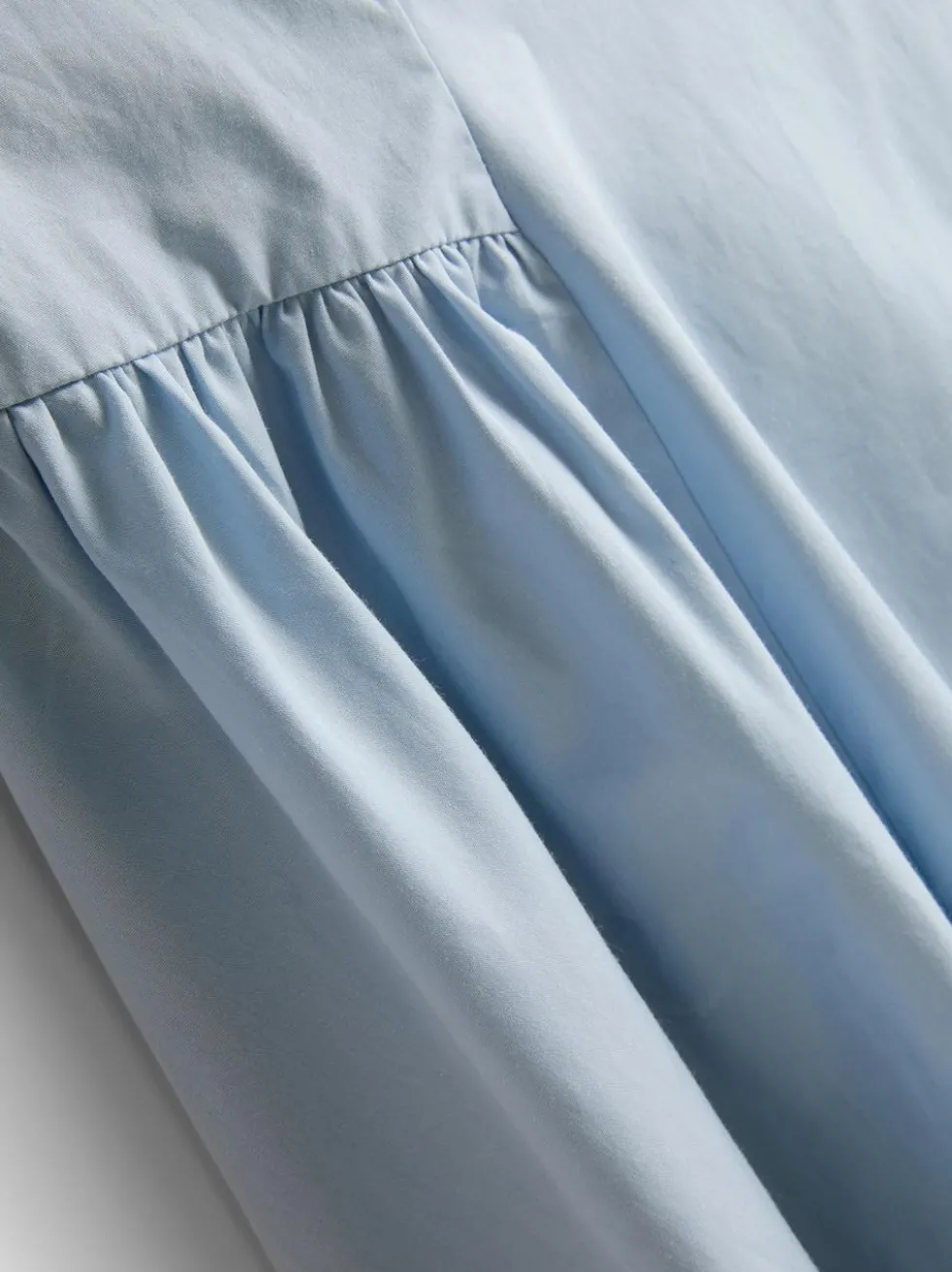 Strukturiertes Minikleid in Korsagen-Optik