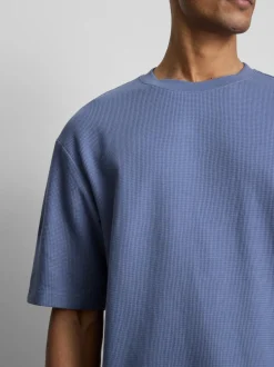 Strukturiertes T-Shirt mit geradem Schnitt