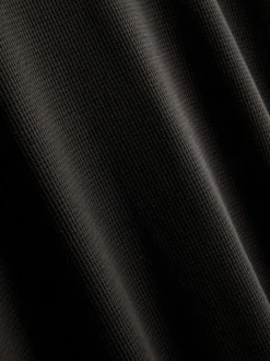 Strukturiertes T-Shirt mit geradem Schnitt