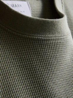 Strukturiertes T-Shirt mit geradem Schnitt