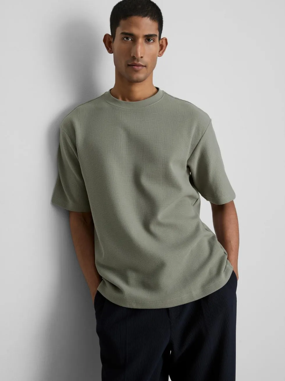 Strukturiertes T-Shirt mit geradem Schnitt