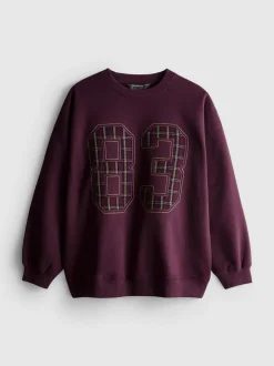 Sweatshirt aus Baumwollmischung mit karierter 83-Stickerei