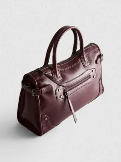 Tasche mit Tragegriff und Schnalle