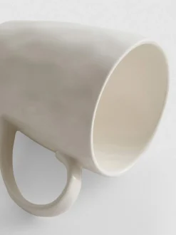 Tasse mit geriffeltem Finish