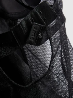 „The Edit“ Body mit floraler Spitze