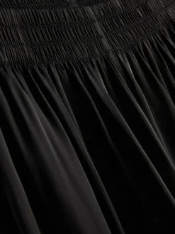 „The Edit“ Hose aus Satin mit weitem Bein