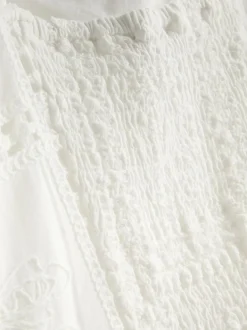 „The Edit“ Midikleid mit Lochstickerei