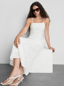 „The Edit“ Midikleid mit Lochstickerei