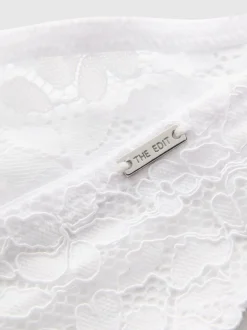 „The Edit“ Tanga aus floraler Spitze