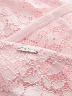 „The Edit“ Tanga aus floraler Spitze