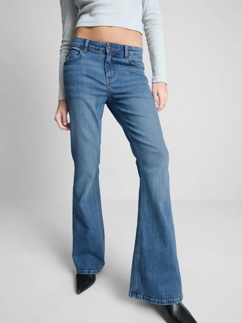The Primark Scene | Ausgestellte Jeans mit niedriger Leibhöhe