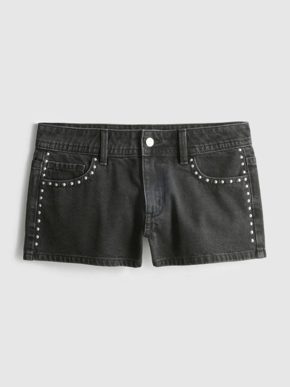 The Primark Scene | Nietenbesetzte Micro-Shorts aus Baumwoll-Denim