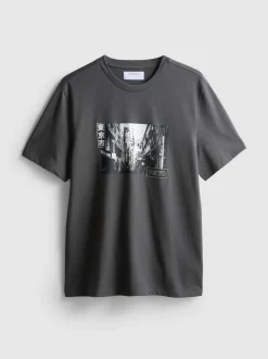 „Tokyo Street“ T-Shirt mit Grafik