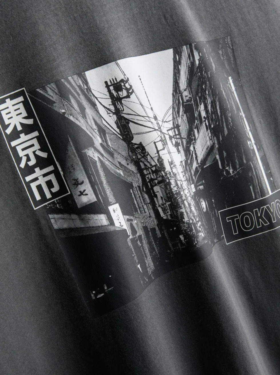 „Tokyo Street“ T-Shirt mit Grafik