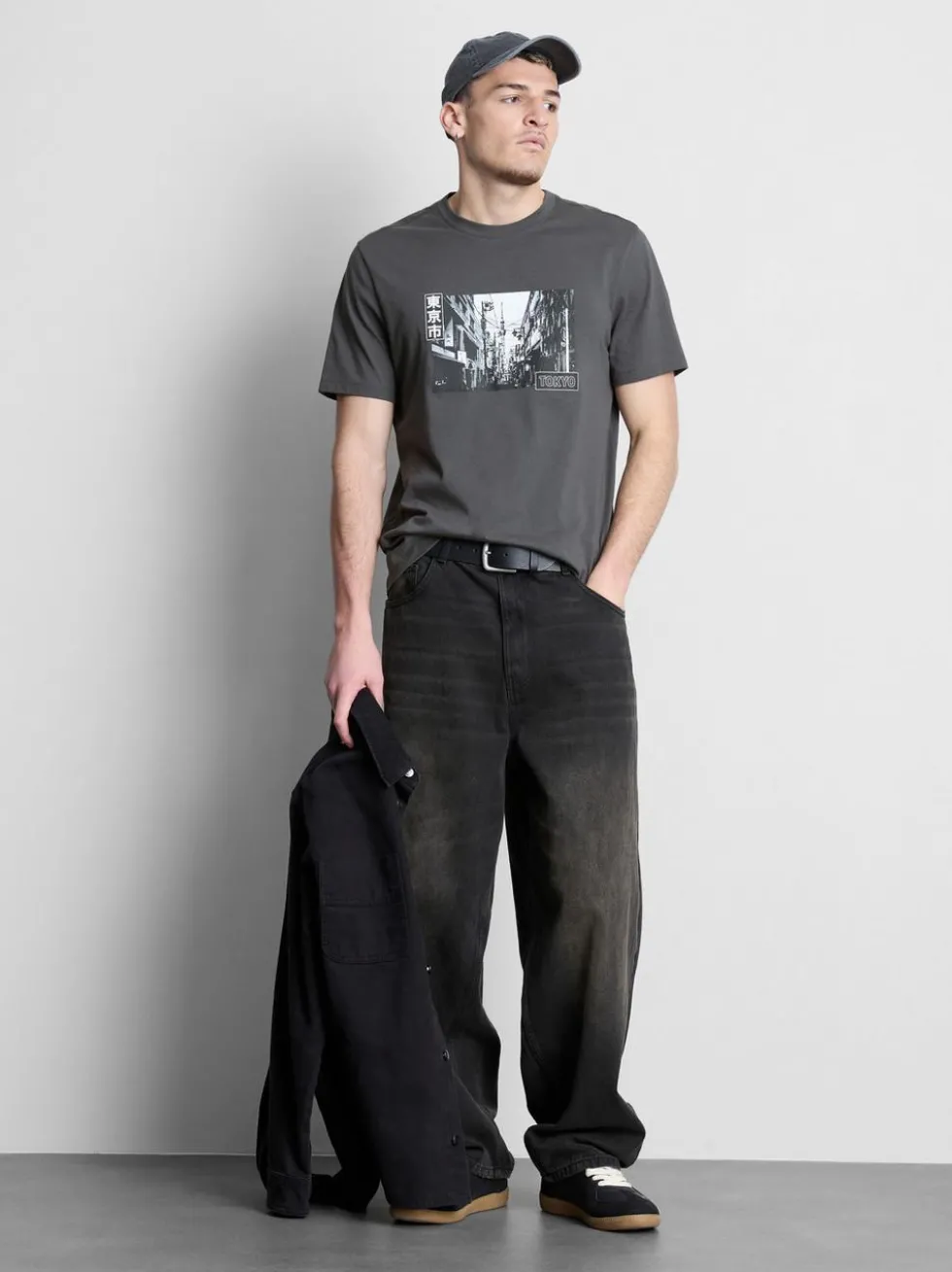 „Tokyo Street“ T-Shirt mit Grafik