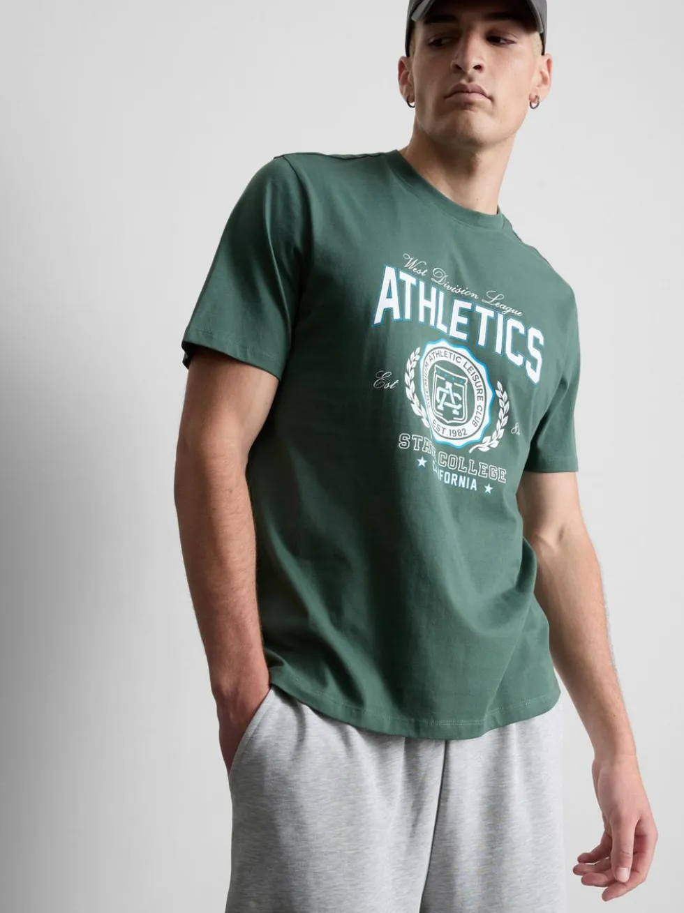 T-Shirt mit Athletics-Grafik