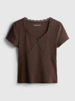 T-Shirt mit Spitzenbesatz und hohem Baumwollanteil