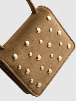 Umhängetasche mit Ziernieten