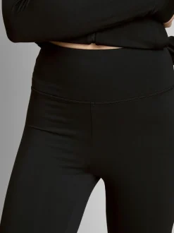 Weiche Leggings aus ausgestelltem Bein