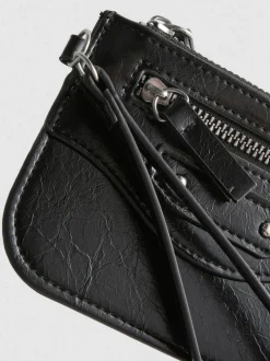 Wristlet-Tasche in Lackoptik