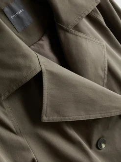Zweireihiger, gerade geschnittener Trenchcoat