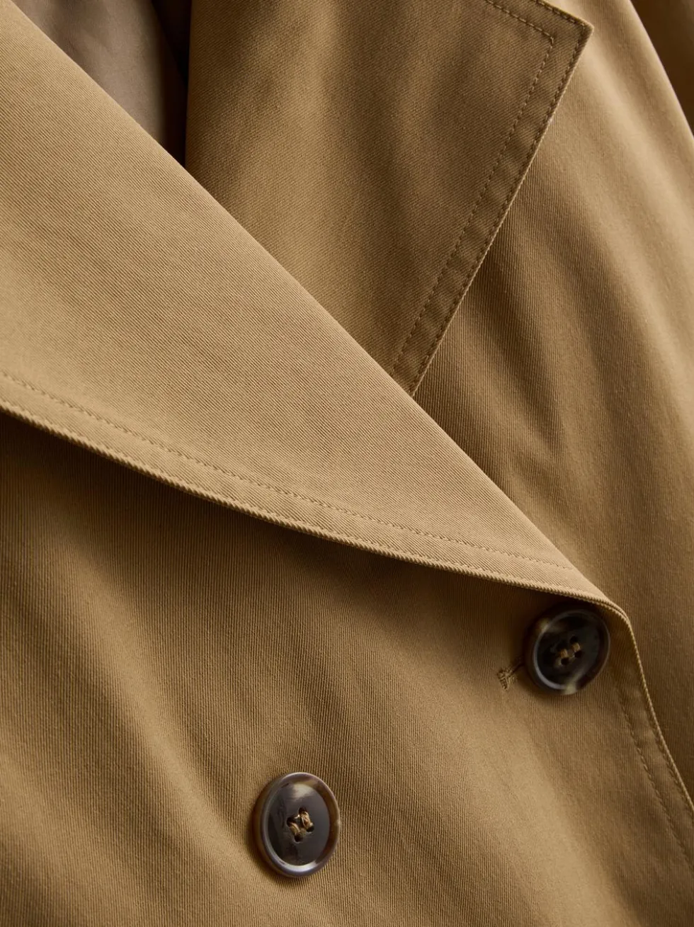 Zweireihiger, gerade geschnittener Trenchcoat